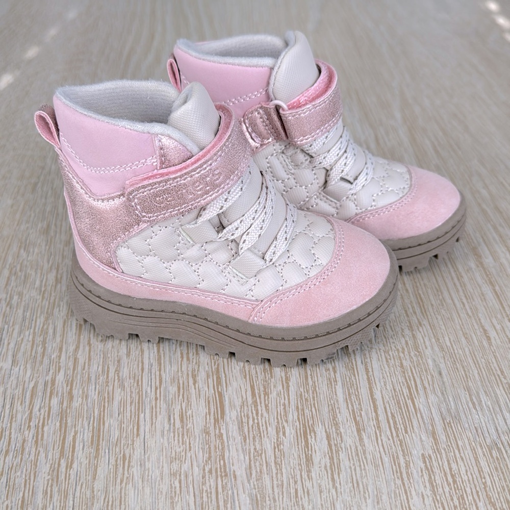 Carter's Ori-G toddler boots
